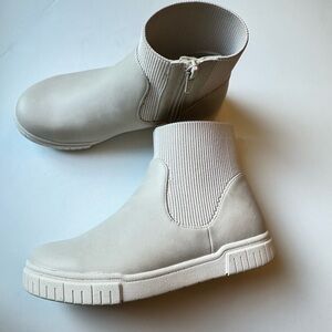 Open Edit Off White Kids Boots Sz 1